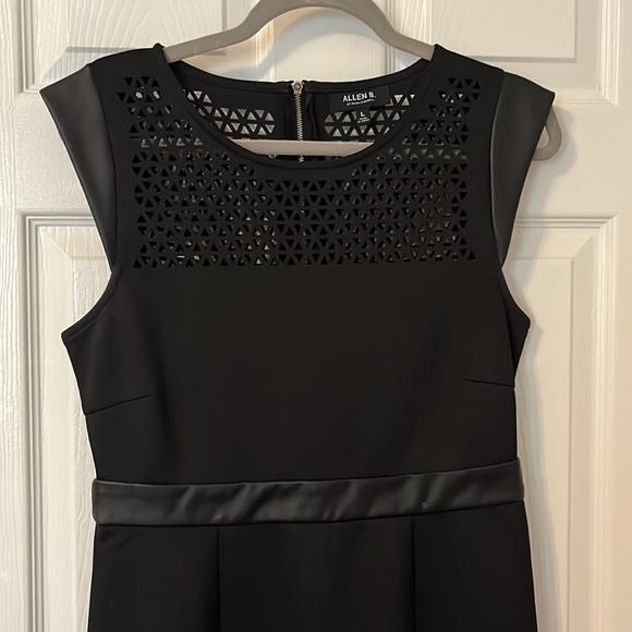 🟣3/$50 SALE! Laser cut cap sleeve dress w faux leather trim - Picture 2 of 7